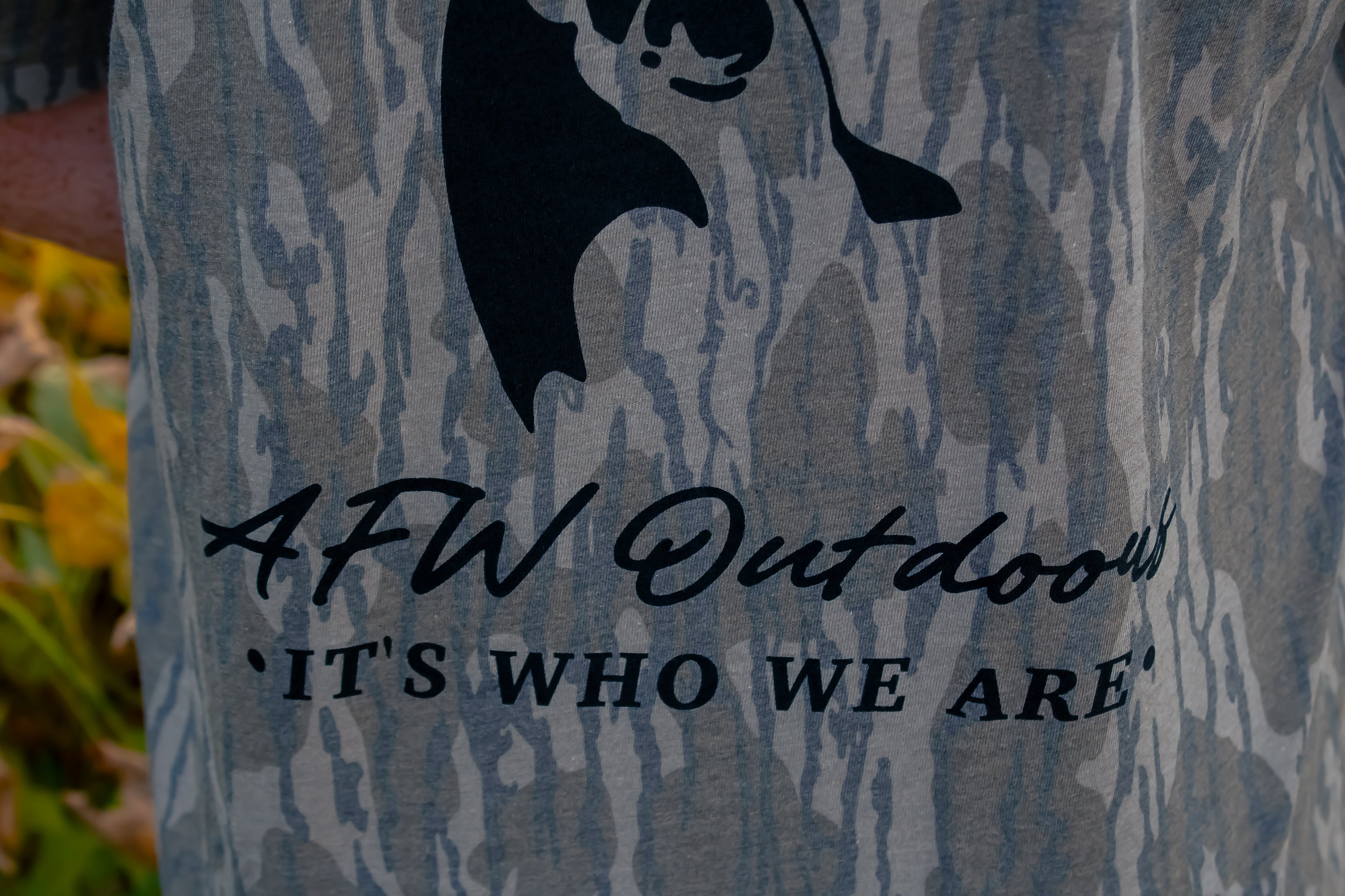 American Flyaway Waterfowl Buck Mossy Oak T-Shirt